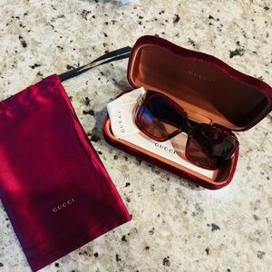 Gucci Sunglasses GG1402S Burgundy